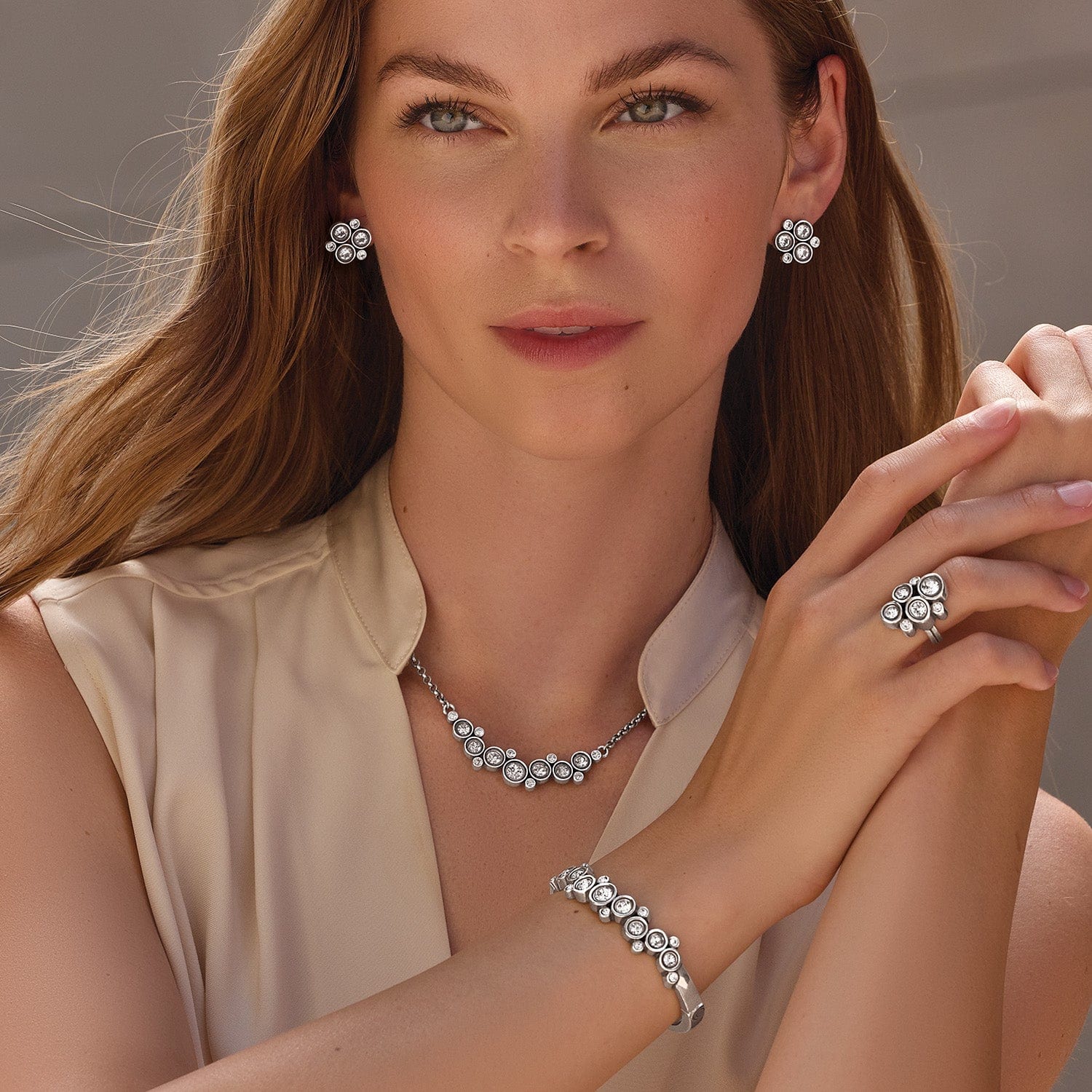 Constella Cluster Hinged Bangle - Image 7